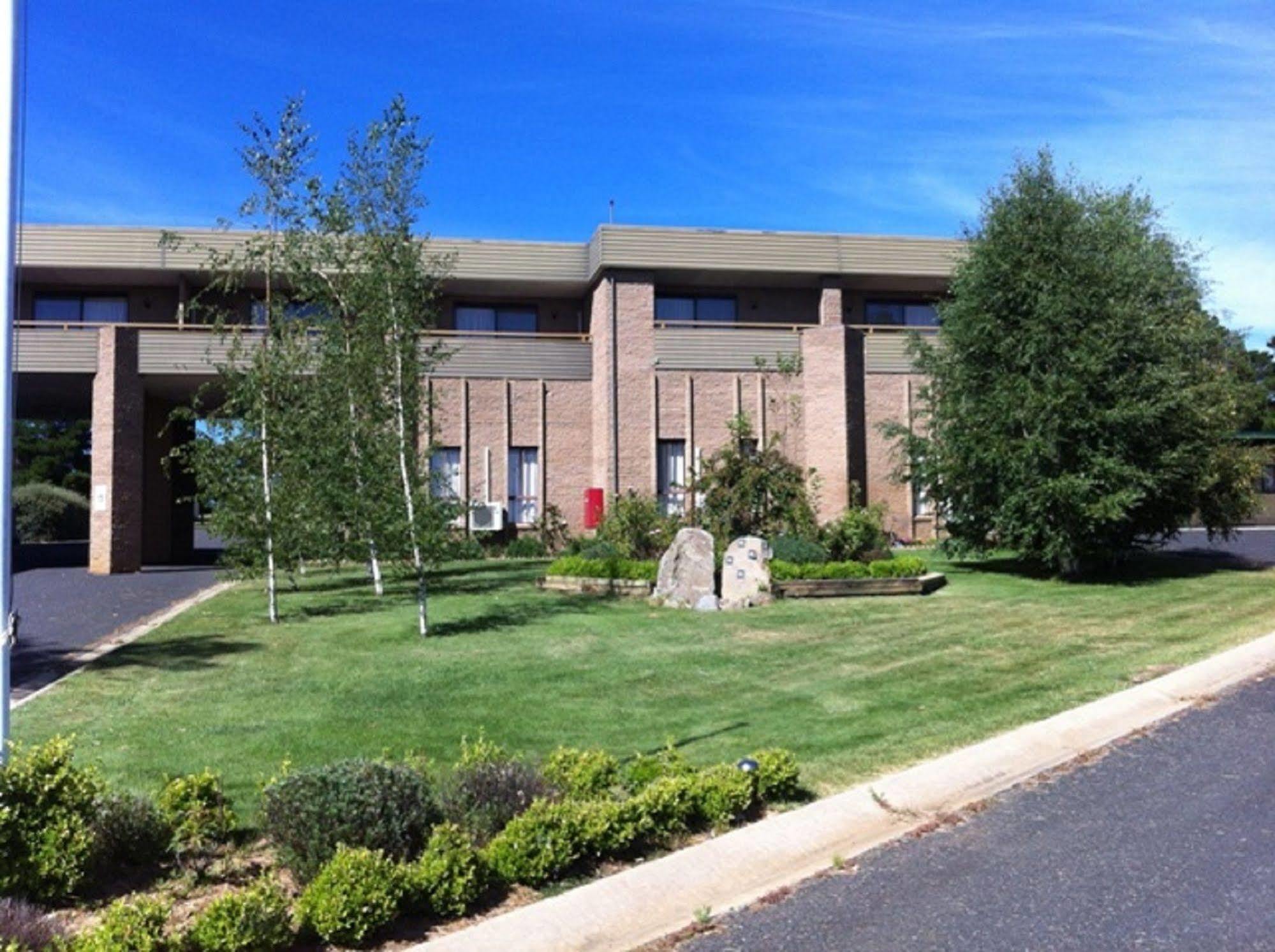Southern Cross Motor Inn Berridale Dış mekan fotoğraf